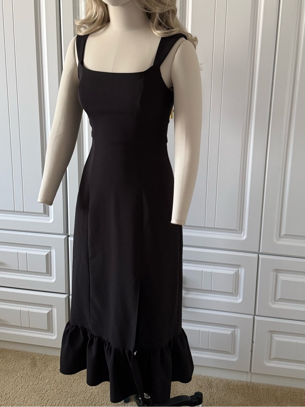 Laundry By Shelli Segal Black Square-Neck Midi Dress with Ruffle Hem